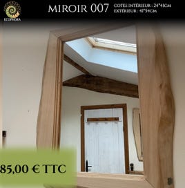 Petit miroir mural avec cadre brut en bois massif, finition huilée, création artisanale signée Ecophora.