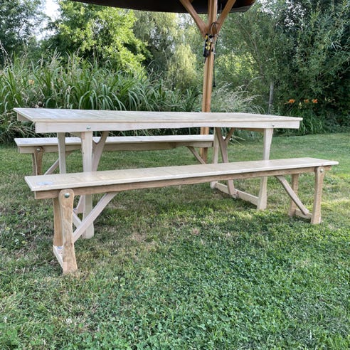 Tonnelle en bois massif conçue par Ecophora – structure artisanale pour jardin ou terrasse, idéale pour créer un espace ombragé naturel et durable.
